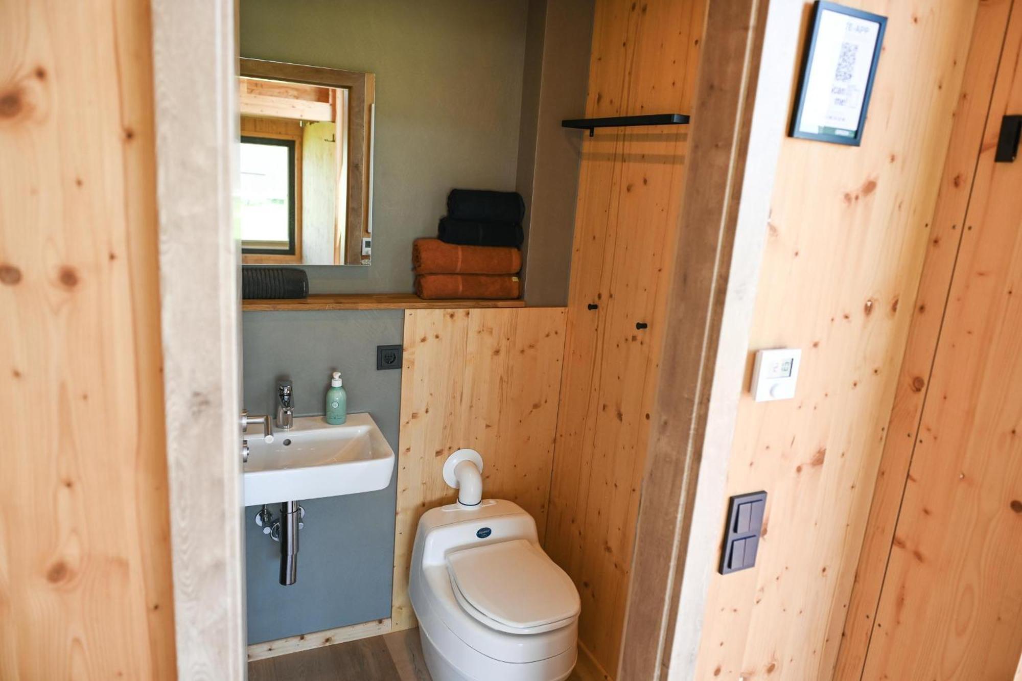 Tiny House Nature 12 Innenlage - Green Tiny Village Harlesiel Каролинензил Екстериор снимка